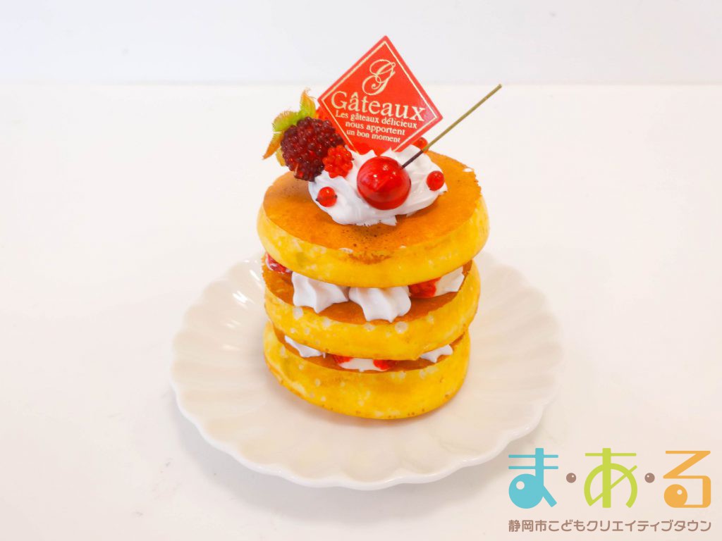 2020年12月19日スイーツデコレーションゴージャスなフルーツパンケーキのメモスタンドをつくろう！