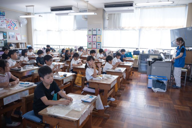 静岡市立長田北小学校 団体利用の様子(2024年7月5日) 静岡市こどもクリエイティブタウンま・あ・る