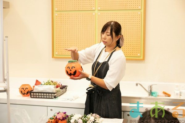 10月26日ハロウィンのフラワーアレンジ