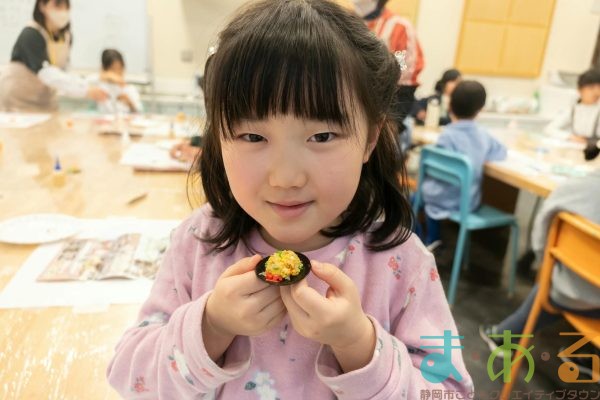 2025年3月16日_食品サンプルを作ってみよう！「ラーメン」と「チャーハン」のキーホルダー_