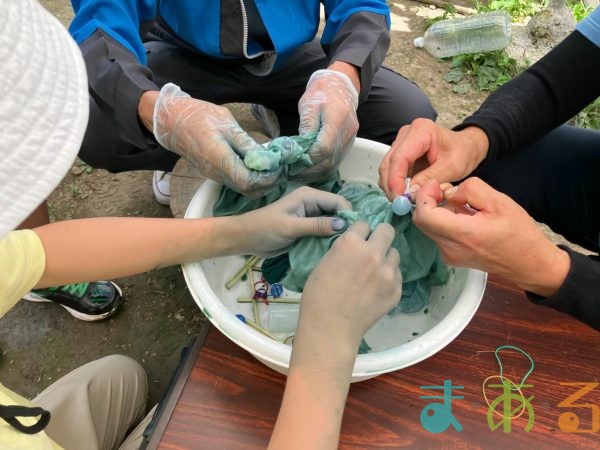 2025年7月21日_夏の里山で藍の生葉染め体験