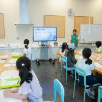 2025年8月11日_科学実験！ペーパークロマトグラフィーでしおり作り