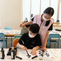 2025年8月17日_書道にチャレンジ！_