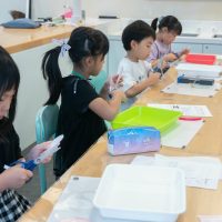 2025年8月11日_科学実験！ペーパークロマトグラフィーでしおり作り