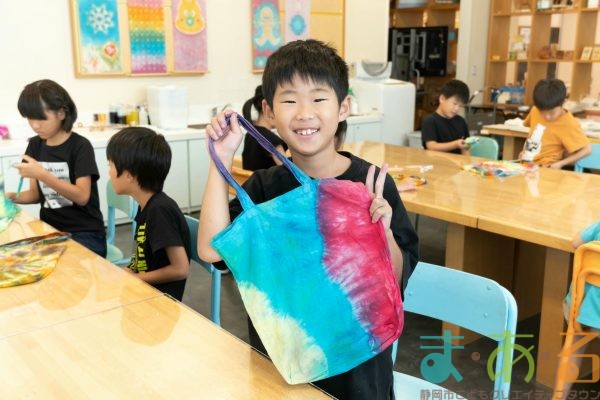 2025年8月26日_タイダイ染めで夏色バッグ作り_