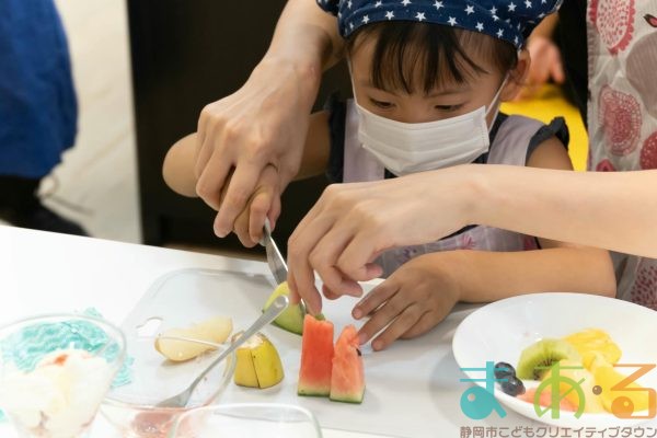 2025年7月31日_親子でひんやり冷たいパフェ作り