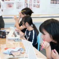 2025年8月14日_メイクアップアーティストに学ぶメイク術