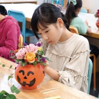 2025年10月19日_ハロウィンのフラワーアレンジ