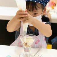 2025年7月31日_親子でひんやり冷たいパフェ作り