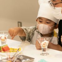 2025年7月31日_親子でひんやり冷たいパフェ作り