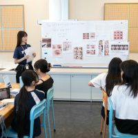 2025年8月14日_メイクアップアーティストに学ぶメイク術