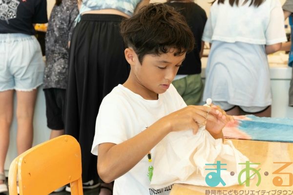 2025年8月26日_タイダイ染めで夏色バッグ作り_