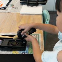 2025年8月17日_書道にチャレンジ！_