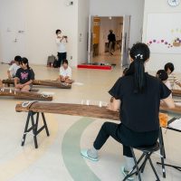2025年9月27日_和楽器にチャレンジ琴をひいてみよう