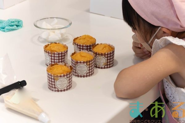 2025年9月27日_うさぎのにんじんカップケーキ作り