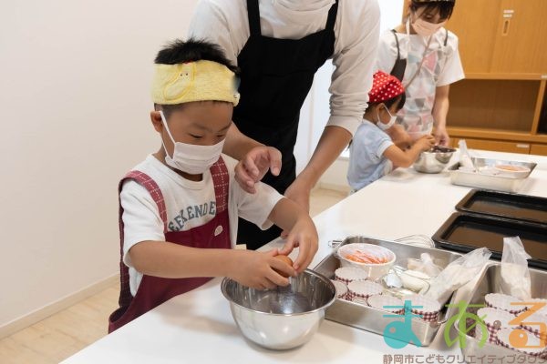 2025年9月27日_うさぎのにんじんカップケーキ作り