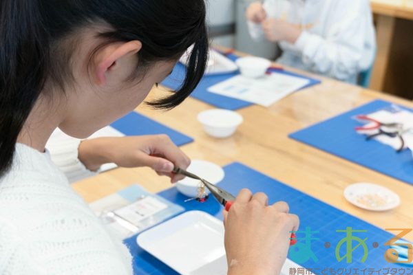 2025年11月1日_「snowflake雪の結晶イヤリング」を作ろう！