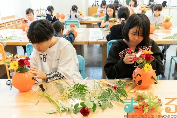 2025年10月19日」_ハロウィンのフラワーアレンジ！