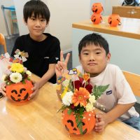 2025年10月19日」_ハロウィンのフラワーアレンジ！