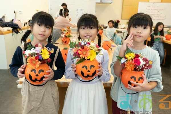 2025年10月19日」_ハロウィンのフラワーアレンジ！
