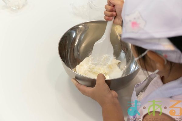 2025年9月27日_うさぎのにんじんカップケーキ作り