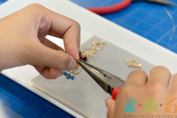 2025年11月1日_「snowflake雪の結晶イヤリング」を作ろう！