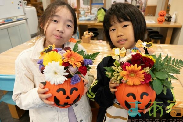 2025年10月19日」_ハロウィンのフラワーアレンジ！