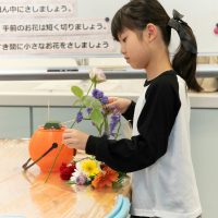 2025年10月19日」_ハロウィンのフラワーアレンジ！