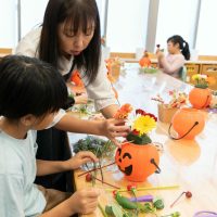 2025年10月19日」_ハロウィンのフラワーアレンジ！