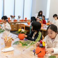 2025年10月19日」_ハロウィンのフラワーアレンジ！
