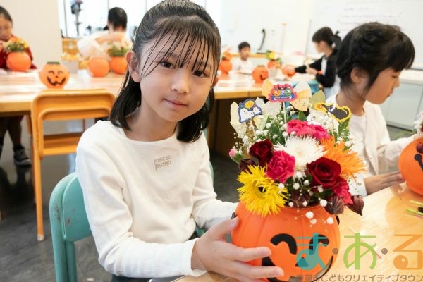 2025年10月19日」_ハロウィンのフラワーアレンジ！