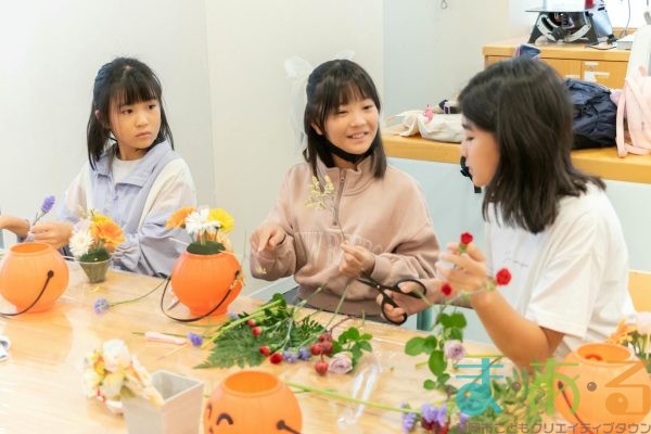 2025年10月19日」_ハロウィンのフラワーアレンジ！
