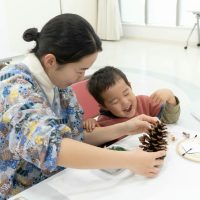 2025年12月13日_松ぼっくりのツリー作り