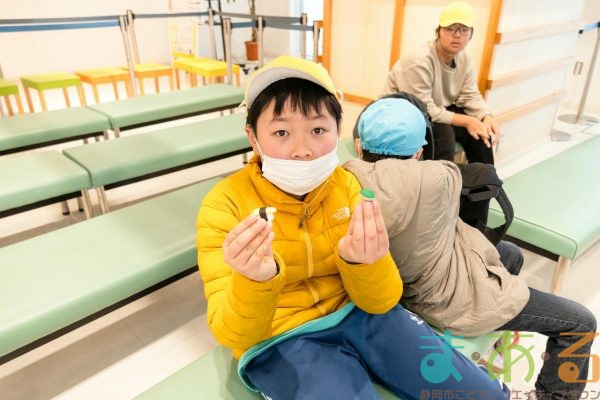 2025年12月16日_静岡市立服織小学校_