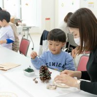 2025年12月13日_松ぼっくりのツリー作り