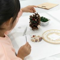 2025年12月13日_松ぼっくりのツリー作り