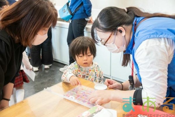 2025年11月30日_キラキラプレート作りに挑戦!