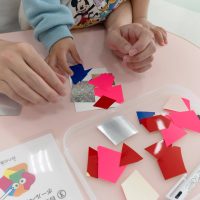 2026年1月8日_ぞうけいあそび（シールでペタペタ）