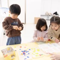 2026年1月8日_ぞうけいあそび（シールでペタペタ）