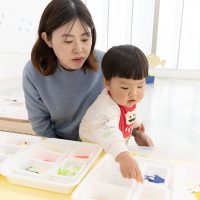 2026年1月8日_ぞうけいあそび（シールでペタペタ）