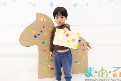 2026年1月8日_ぞうけいあそび（シールでペタペタ）