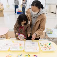 2026年1月8日_ぞうけいあそび（シールでペタペタ）